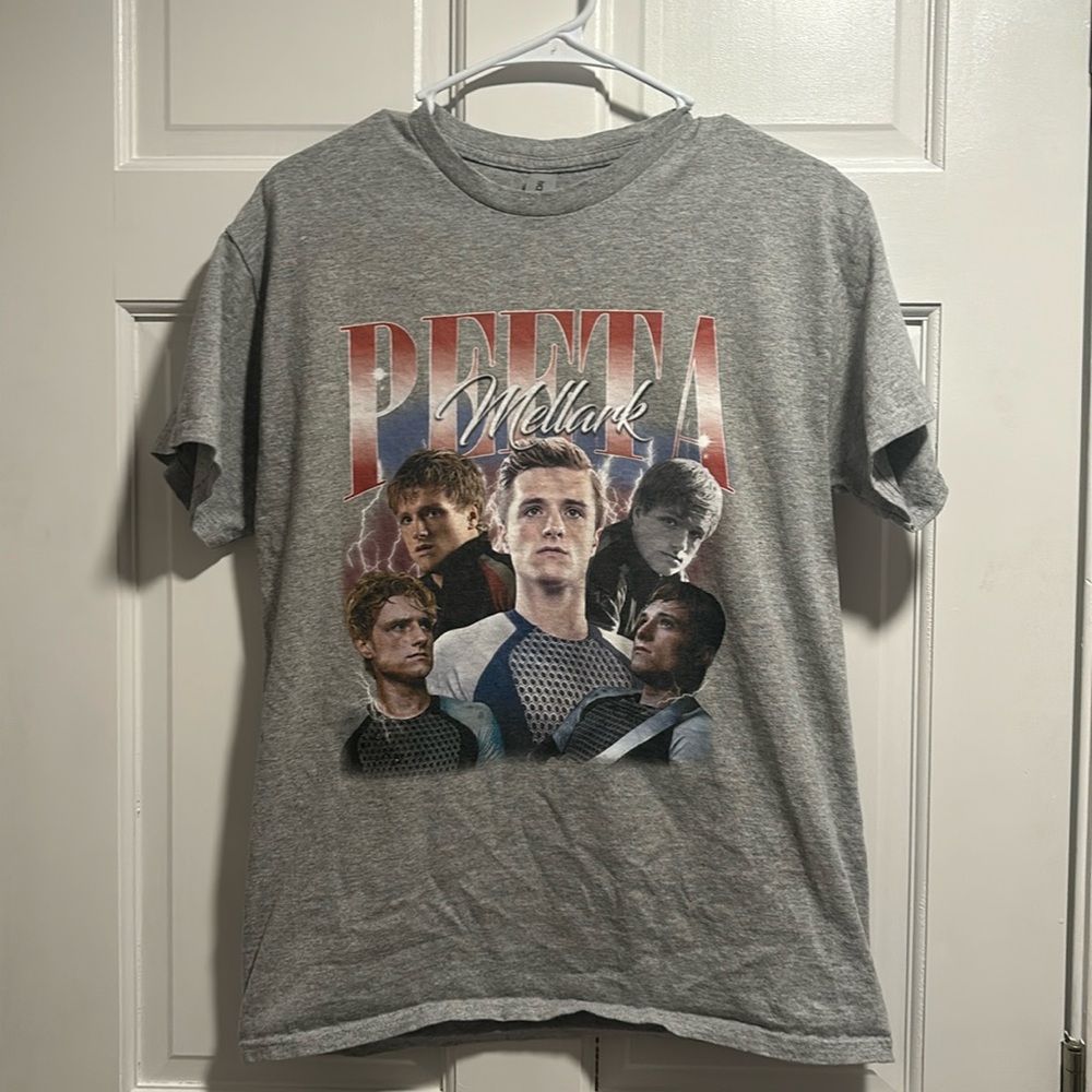 Peeta Mellark hunger games shirt in the size medium